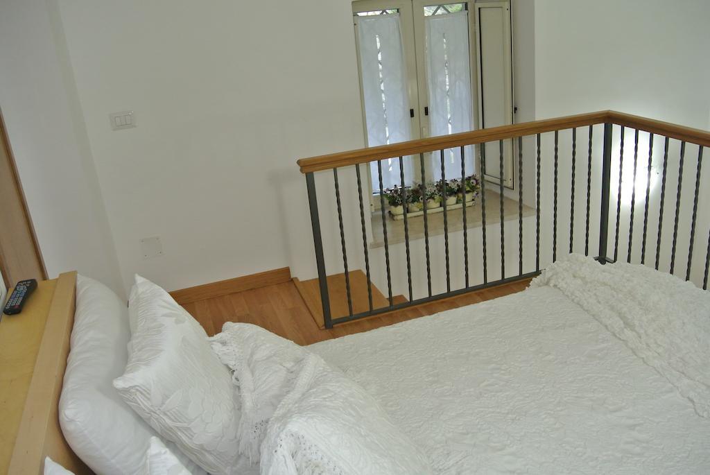 Casa Vacanze Villa San Francesco Sant'Angelo  Rum bild